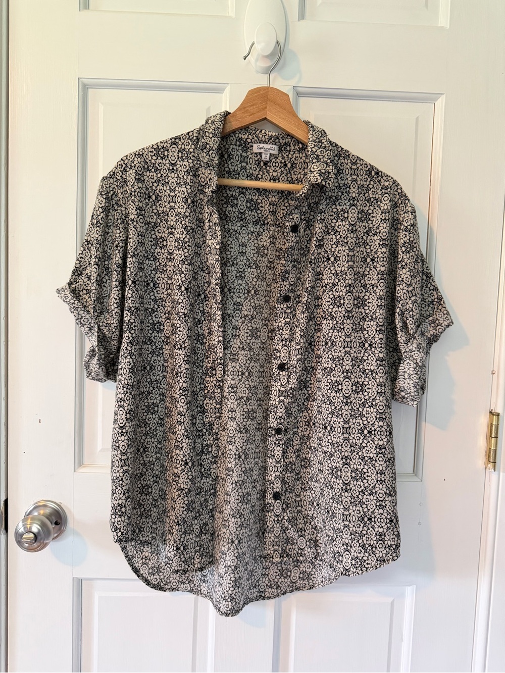Splendid Black and White Short Sleeve Button-Down Shirt